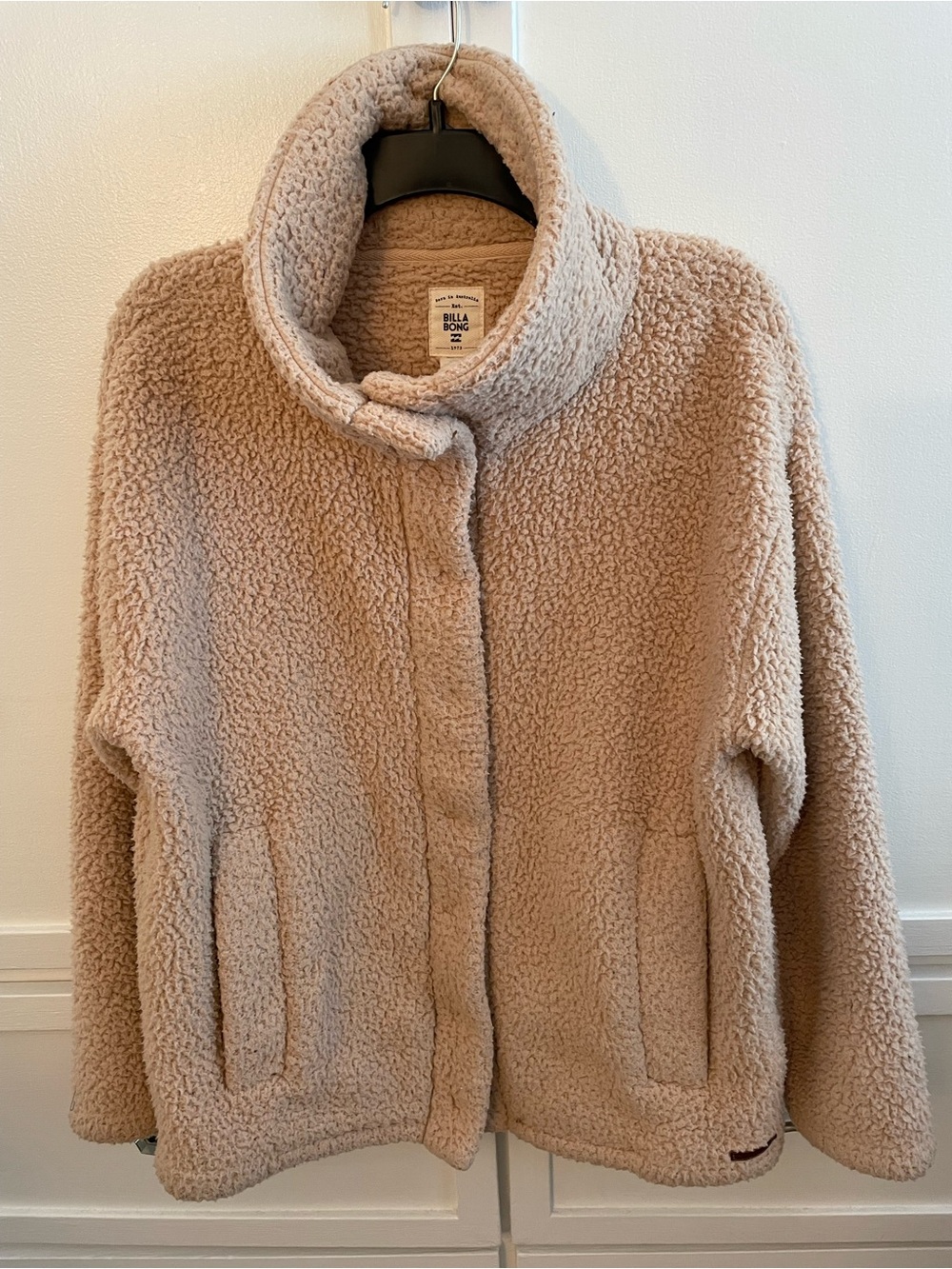 Billabong Sherpa Jacket in Light Taupe/Tan Size M excellent shape